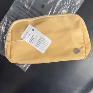 Lululemon Everywhere Belt Bag NWT Beige Tan Neutral Crossbody EBB